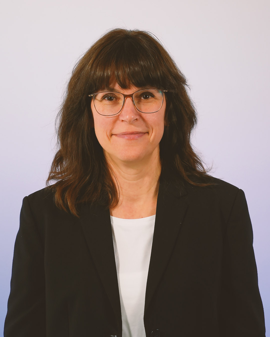 Portraitbild der Studienleiterin Tanja Urban