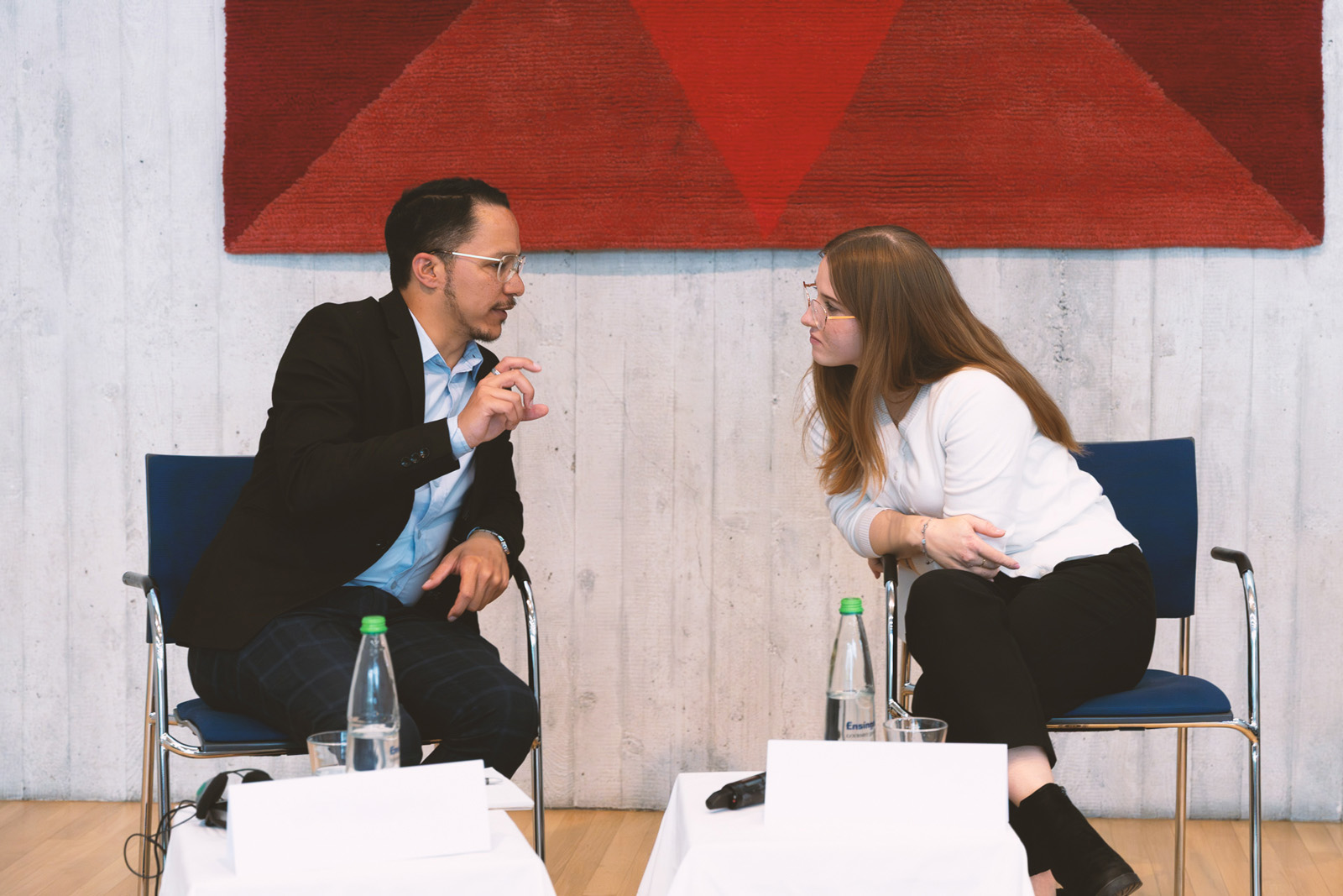 Dialog im Festsaal der Evangelischen Akademie Bad Boll